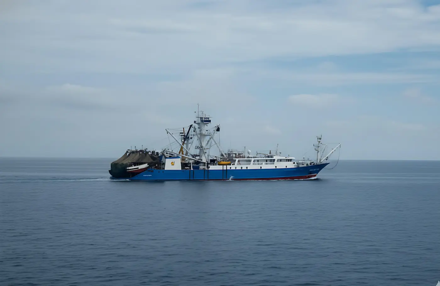 Embarcación utilizada en Irbis Control